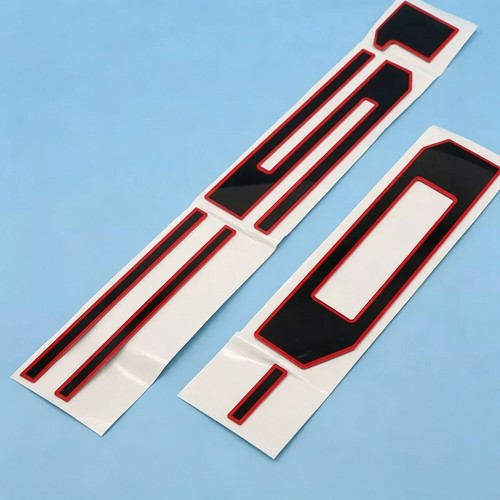Raised black red tailgate - raised,